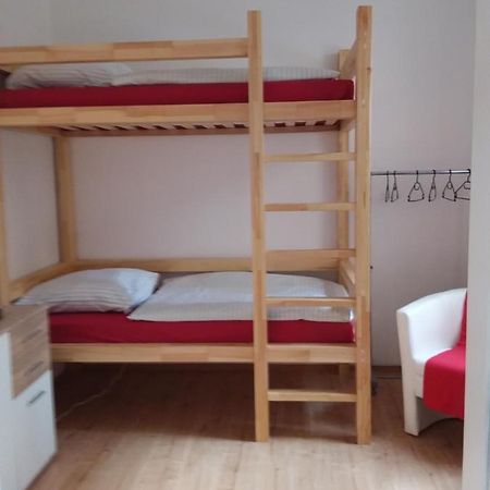 Living In The Box Hostel Βερολίνο Εξωτερικό φωτογραφία