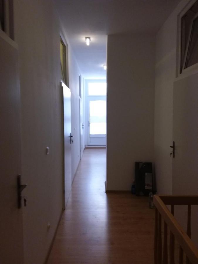 Living In The Box Hostel Βερολίνο Εξωτερικό φωτογραφία