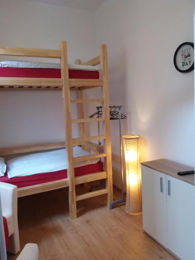 Living In The Box Hostel Βερολίνο Εξωτερικό φωτογραφία