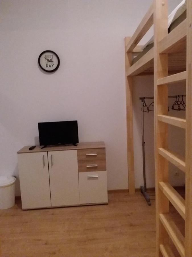 Living In The Box Hostel Βερολίνο Εξωτερικό φωτογραφία