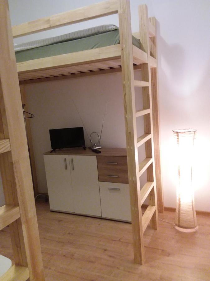 Living In The Box Hostel Βερολίνο Εξωτερικό φωτογραφία