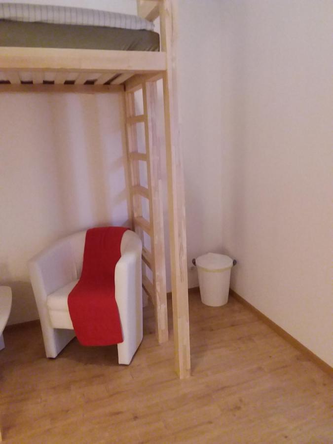 Living In The Box Hostel Βερολίνο Εξωτερικό φωτογραφία