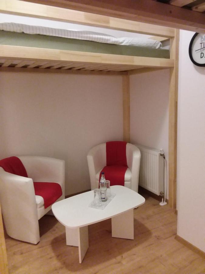 Living In The Box Hostel Βερολίνο Εξωτερικό φωτογραφία