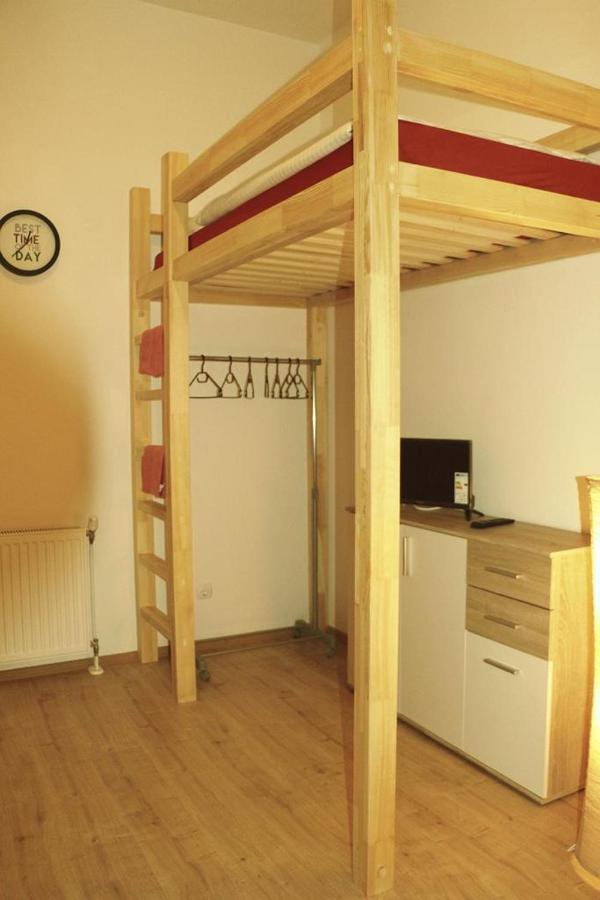 Living In The Box Hostel Βερολίνο Εξωτερικό φωτογραφία
